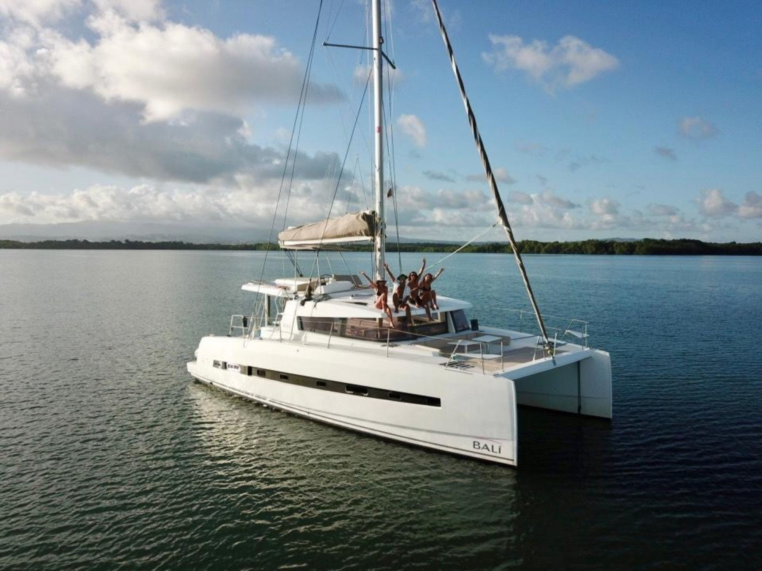 Used boats for sale in the West Indies